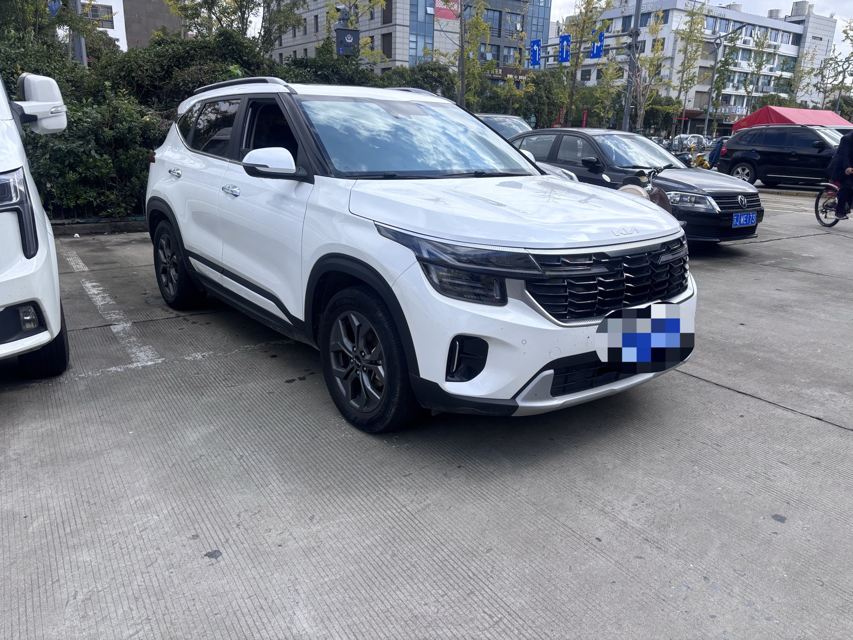 Kia Seltos 2024 car image #3