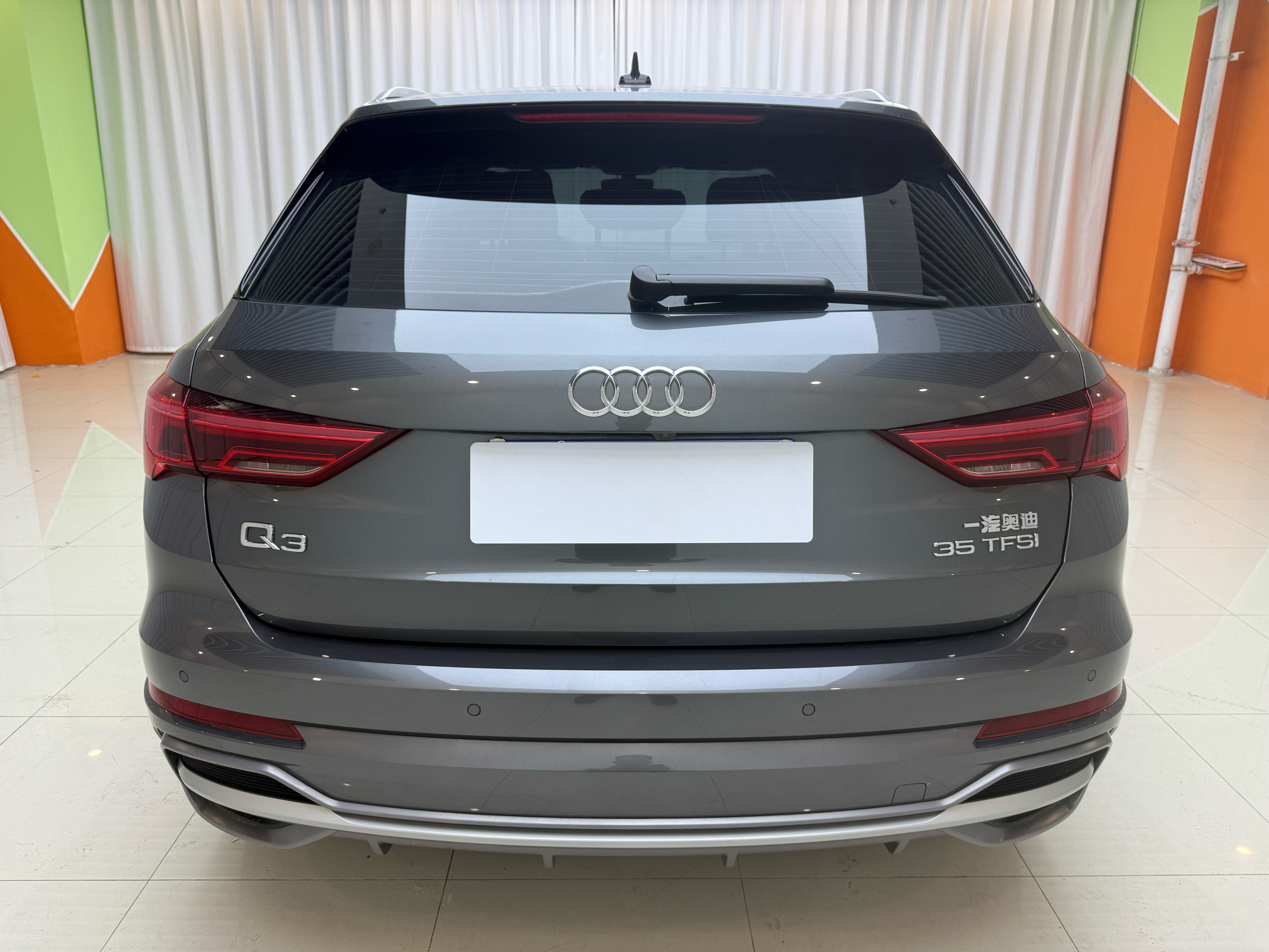 Audi Q3 2023 car image #10