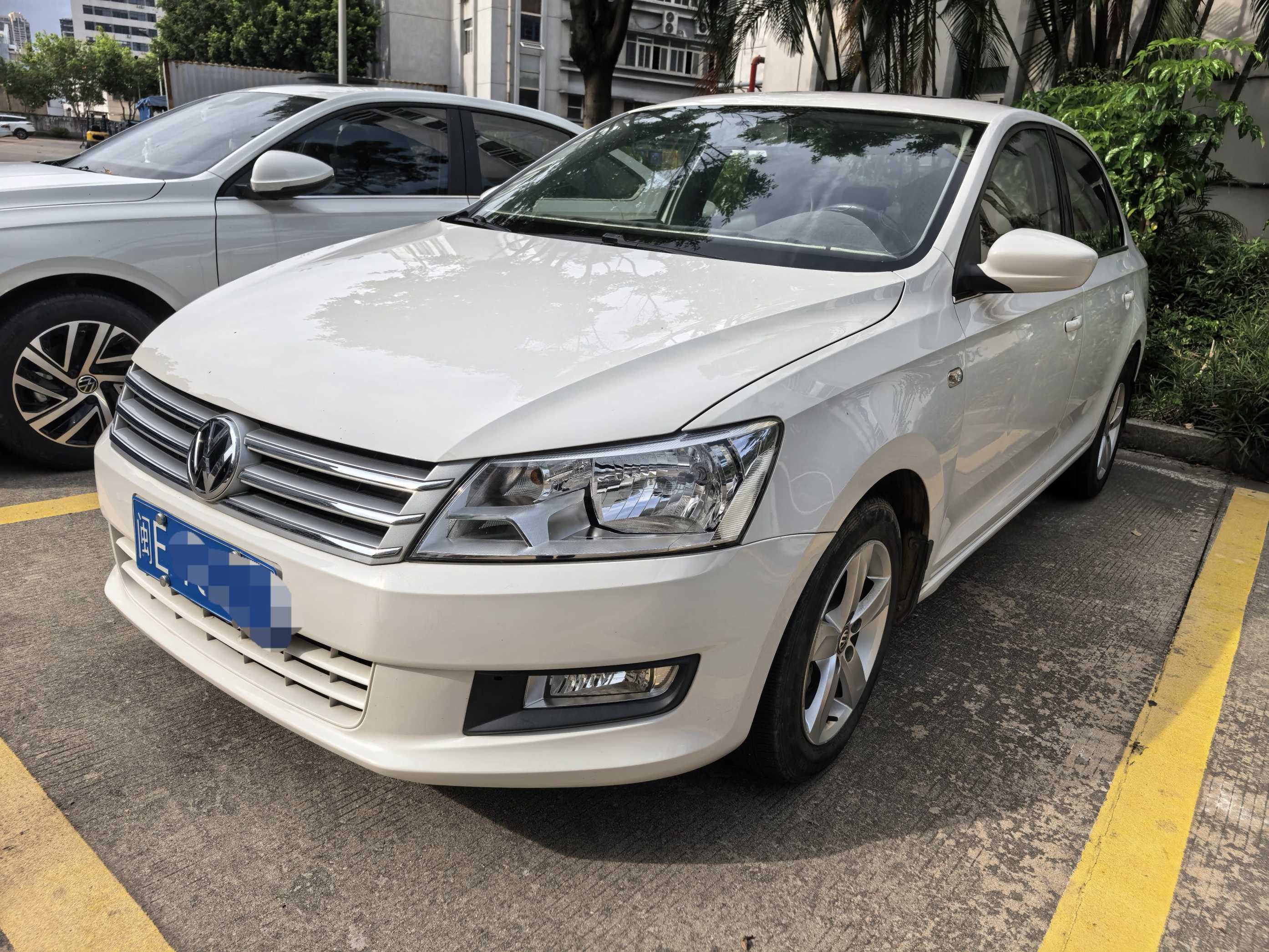 Volkswagen Santana 2015 car image 