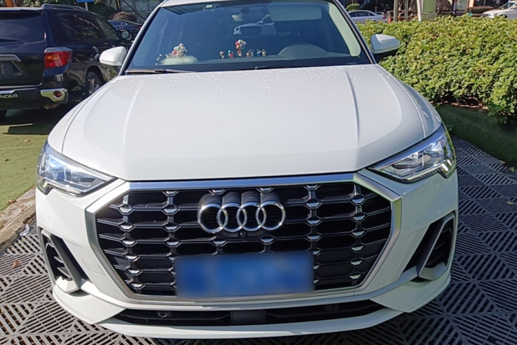 Audi Q3 2020 #3 Audi Q3 2020 car image #3
