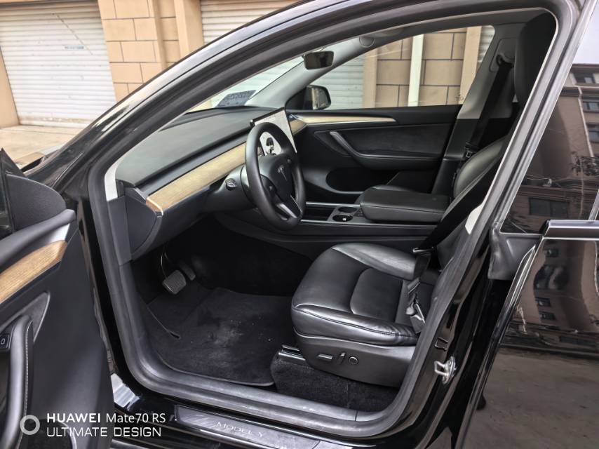 Tesla Model Y 2021 #4 Tesla Model Y 2021 car image #4