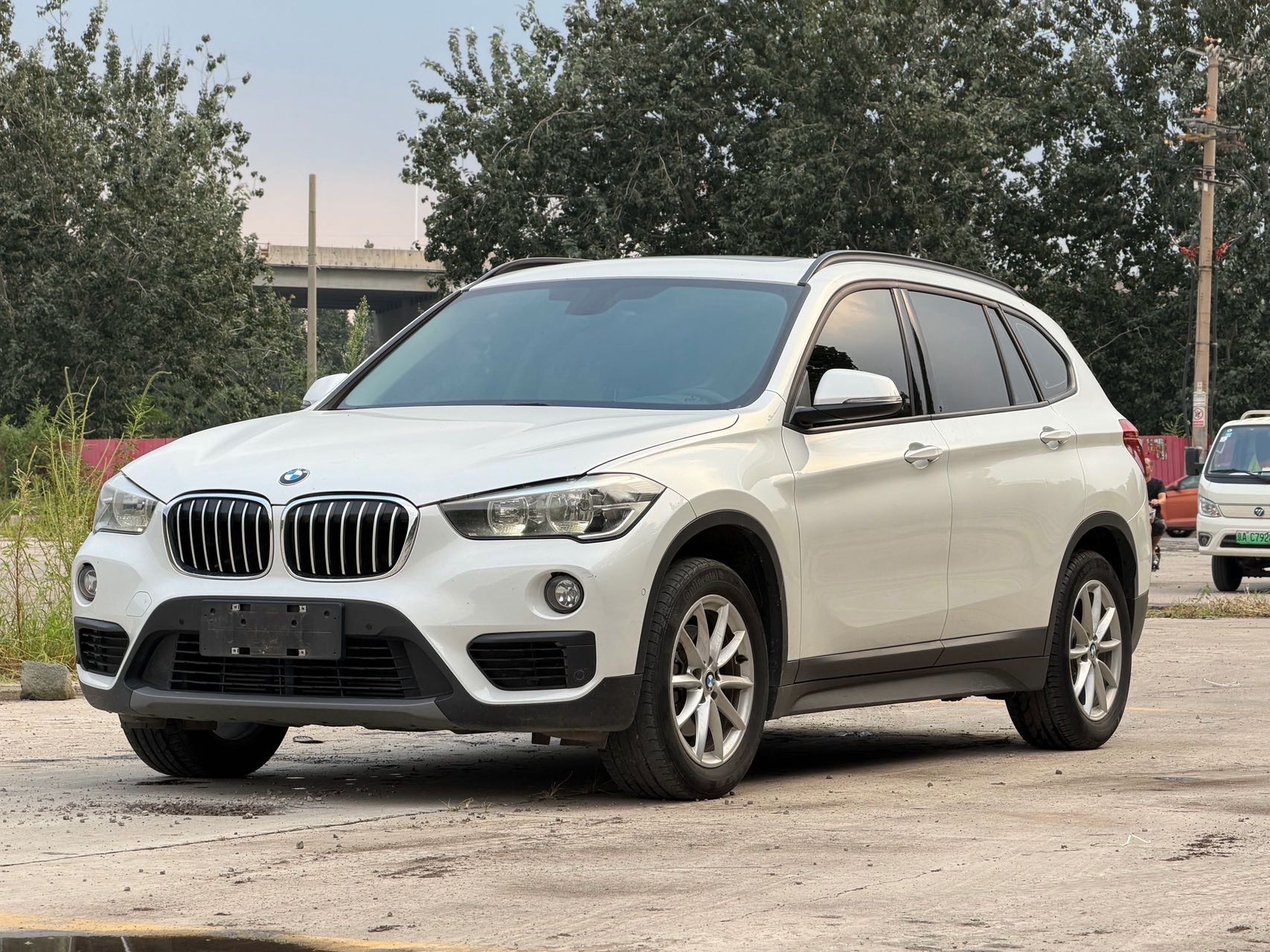 BMW X1 2019 BMW X1 2019 car image