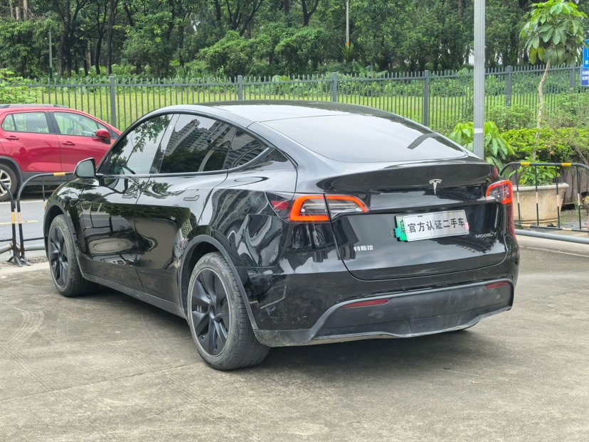 Tesla Model Y 2023 #7 Tesla Model Y 2023 car image #7
