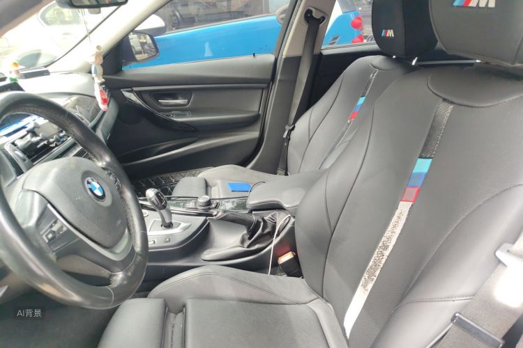 BMW 3 Series 2018 car image #17