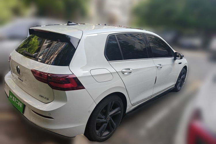 Volkswagen Golf 2021 car image #5