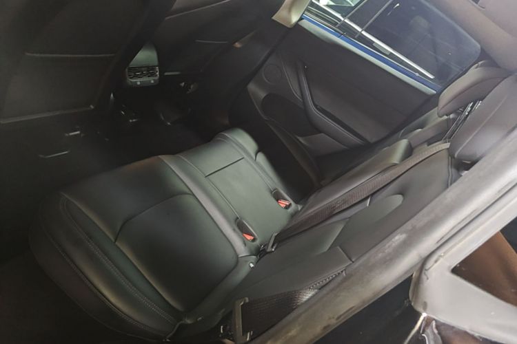 Tesla Model Y 2023 #17 Tesla Model Y 2023 car image #17