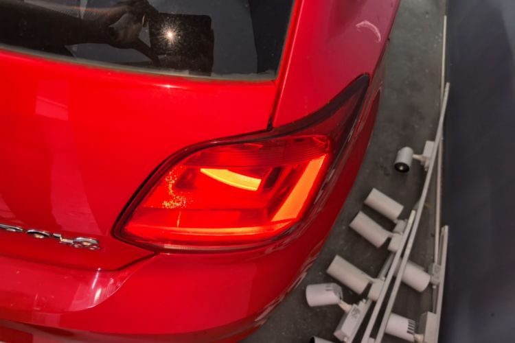 Volkswagen Polo 2016 car image #8