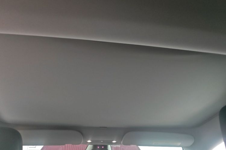 Tesla Model 3 2024 immagine di auto #18