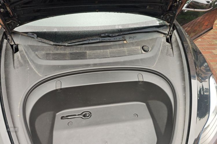 Tesla Model 3 2020 car image #22