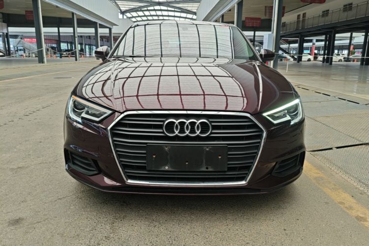 Audi A3 2018 car image #3