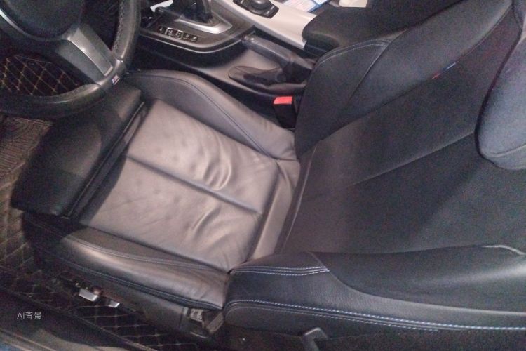 BMW 3 Series 2018 car image #17