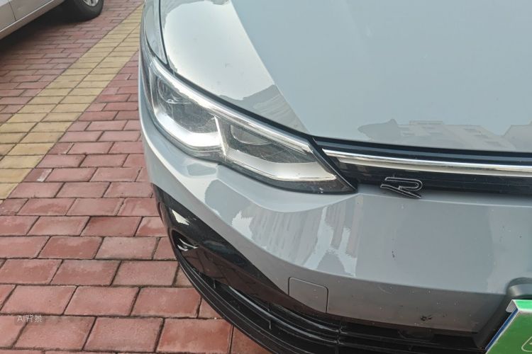 Volkswagen Golf 2024 car image #8