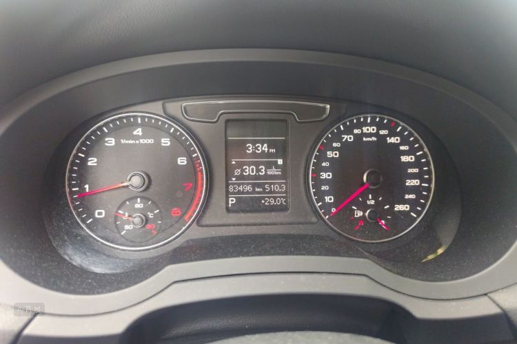 Audi Q3 2017 immagine di auto #13