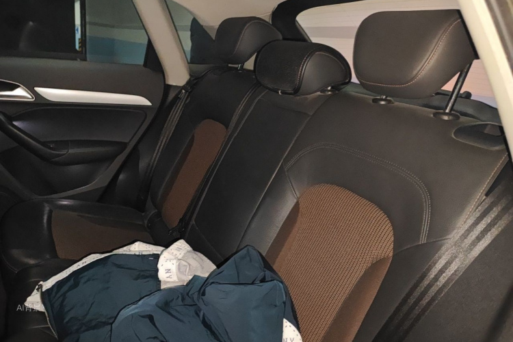 Audi Q3 2018 #19 Audi Q3 2018 car image #19