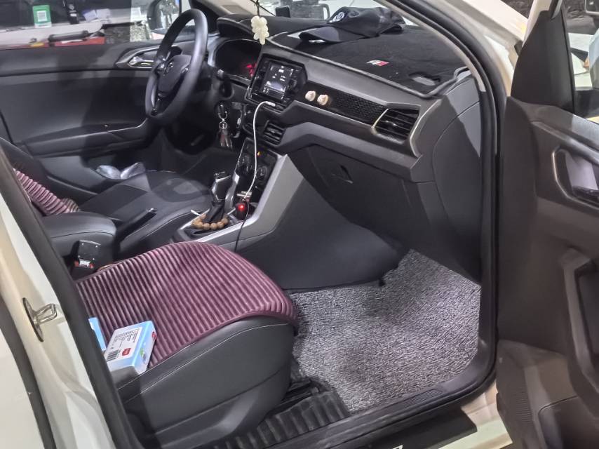 Volkswagen T-Cross 2020 immagine di auto #8