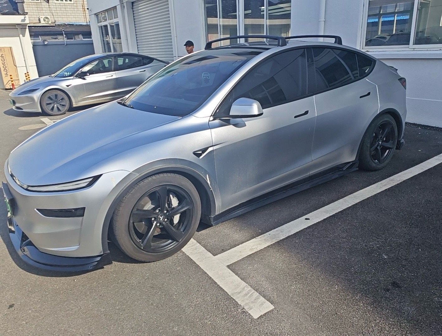Tesla Model Y 2025 car image 
