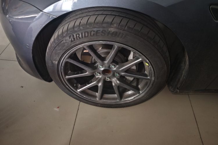 Tesla Model 3 2020 car image #9
