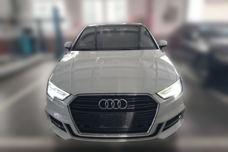 Audi A3 2018 car image #3