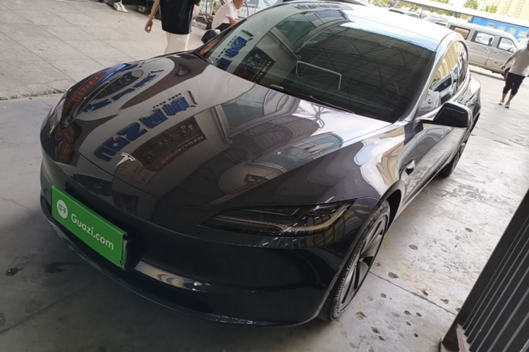Tesla Model 3 2025 #2 Tesla Model 3 2025 car image #2
