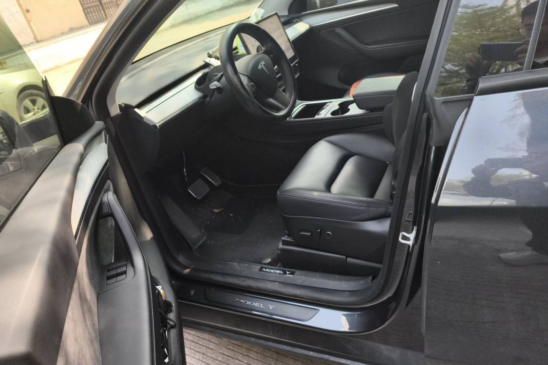 Tesla Model Y 2024 #25 Tesla Model Y 2024 car image #25