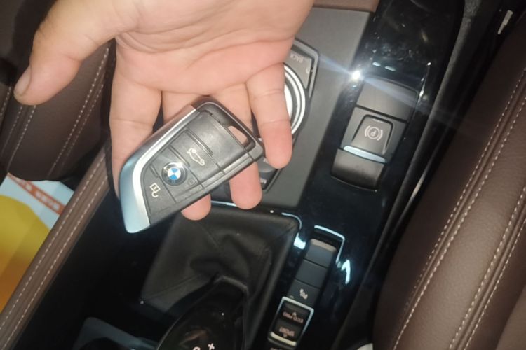 BMW X1 2021 car image #9