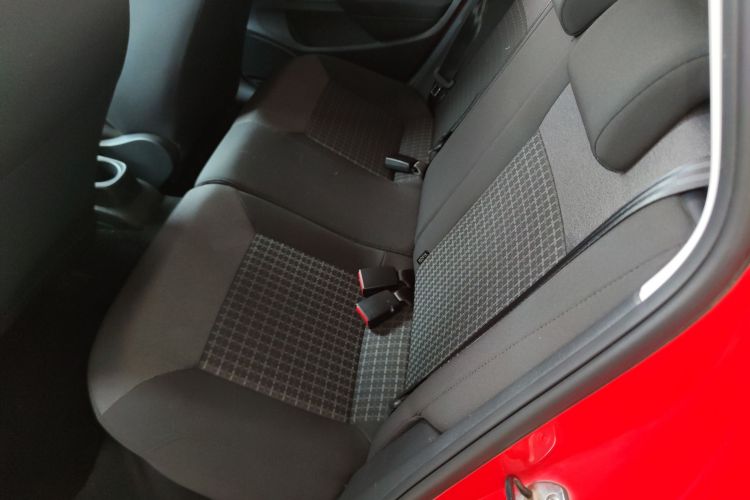 Volkswagen Polo 2016 car image #13