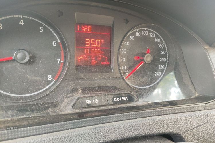 Volkswagen Santana 2017 car image #14