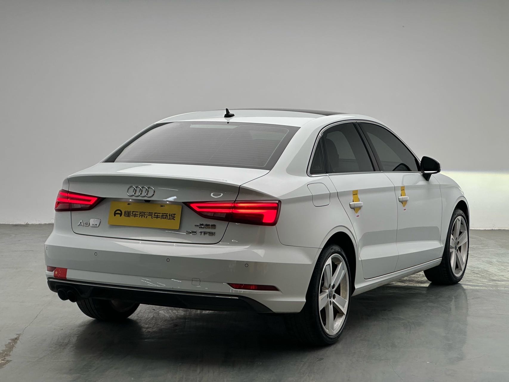 Audi A3 2019 car image #5
