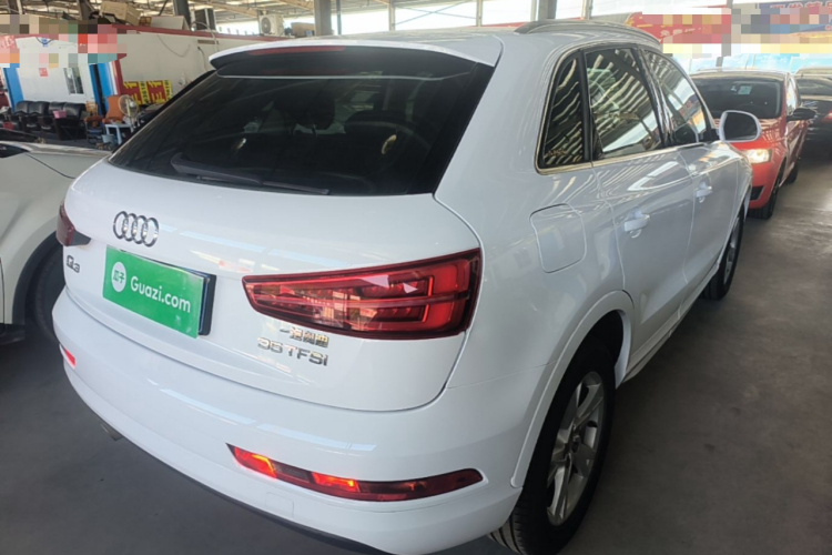 Audi Q3 2017 car image #7