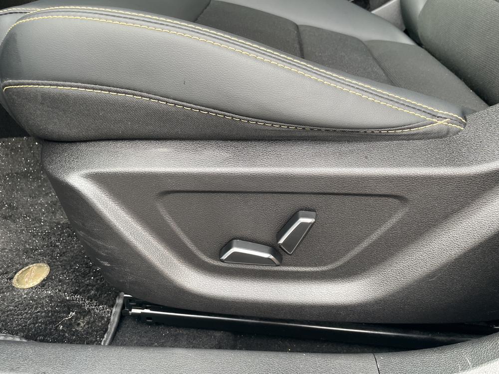 GEELY Binray 2021 car image #17