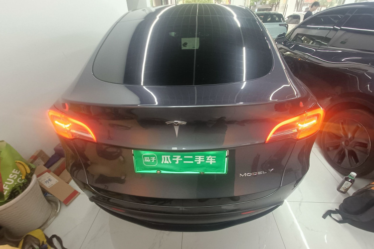 Tesla Model Y 2022 image de voiture #4