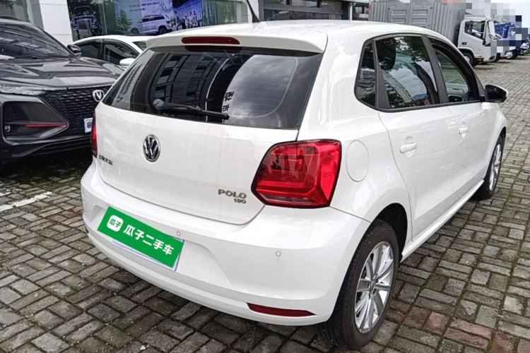 Volkswagen Polo 2016 car image #7