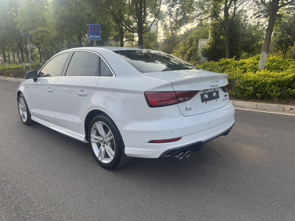 Audi A3 2019 immagine di auto #5