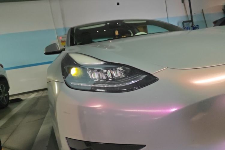 Tesla Model 3 2022 car image #8