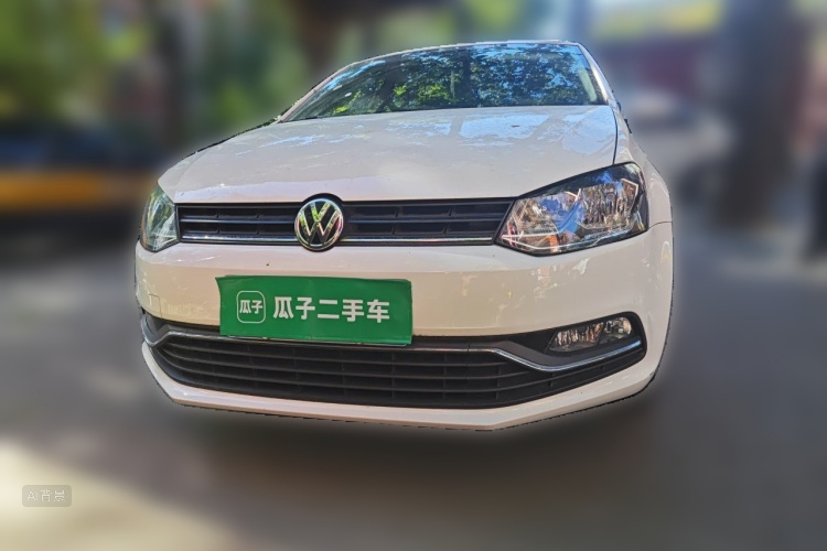 Volkswagen Polo 2015 car image #3