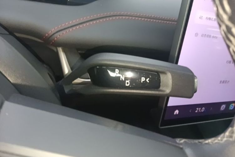 MI SU7 2025 car image #14