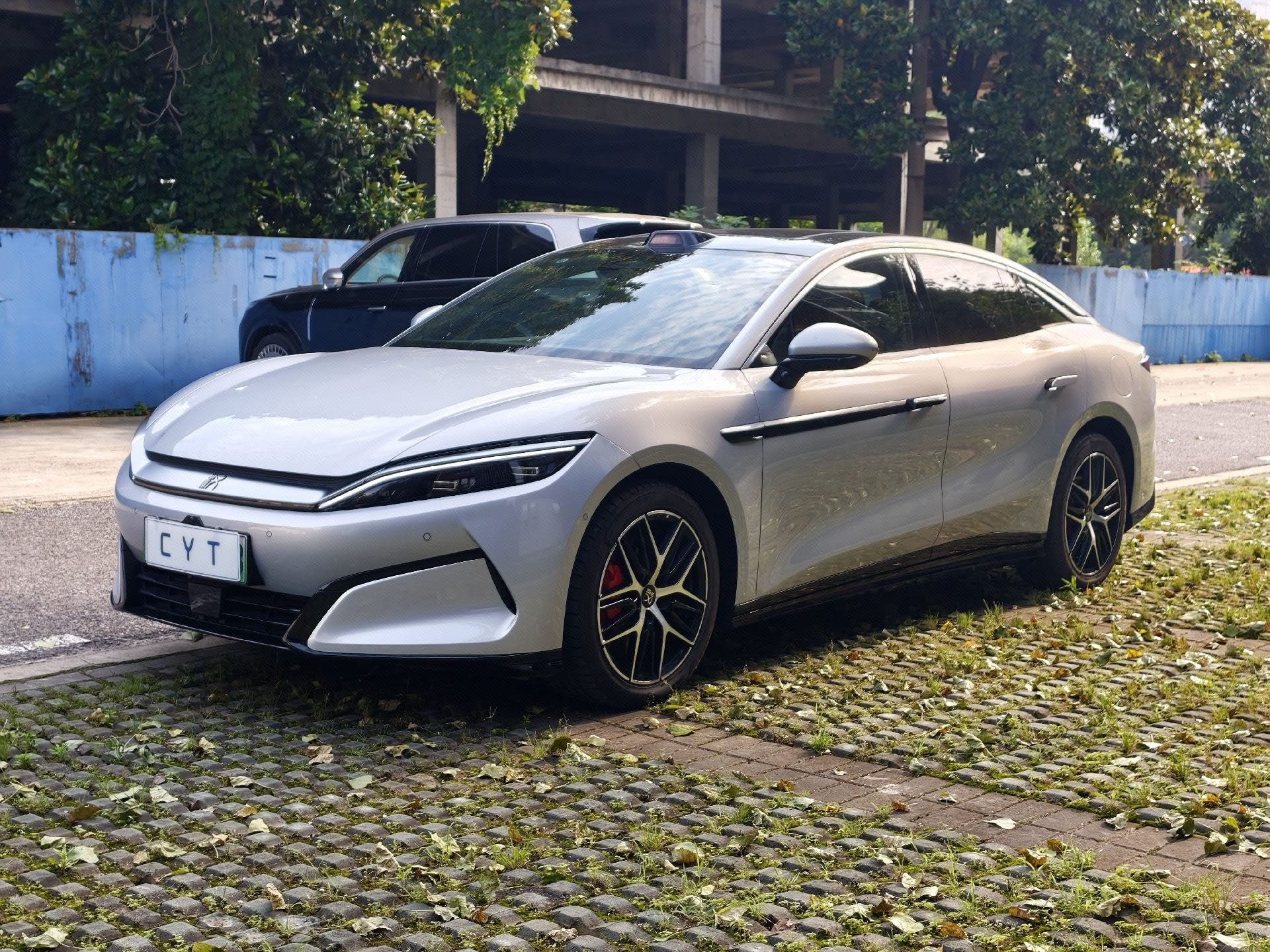 BYD HanL 2025 car image 
