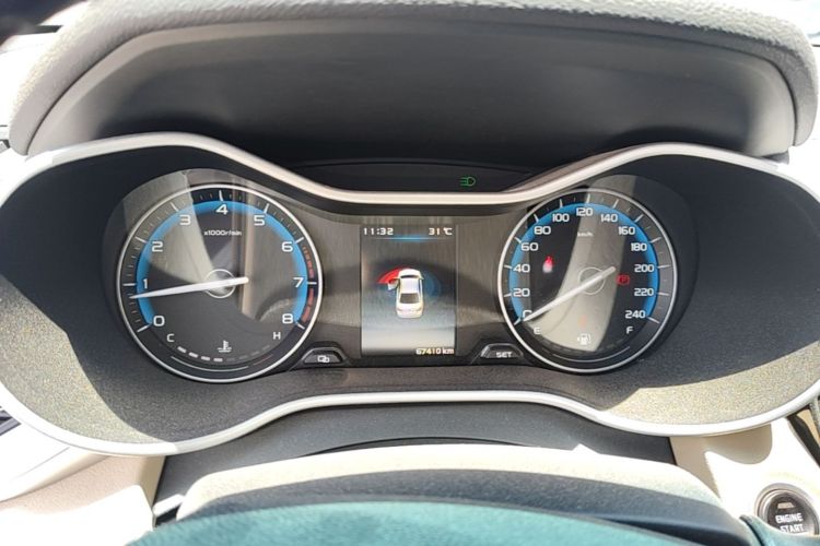 GEELY Emgrand 2019 #16 GEELY Emgrand 2019 car image #16
