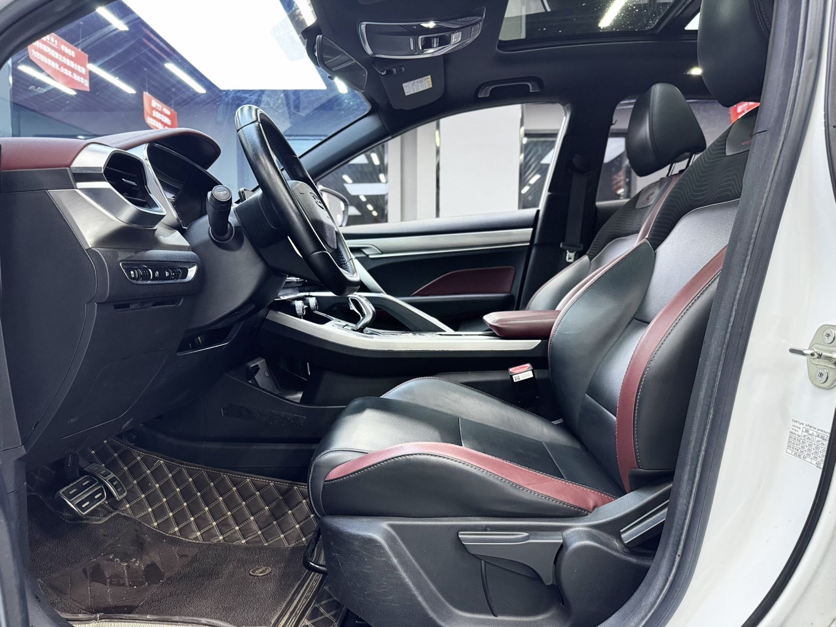 GEELY Coolray 2020 car image #4