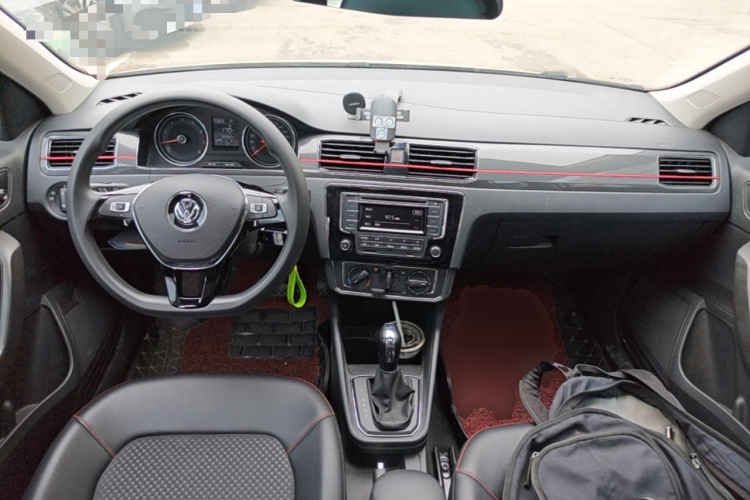 Volkswagen Santana 2018 car image #11
