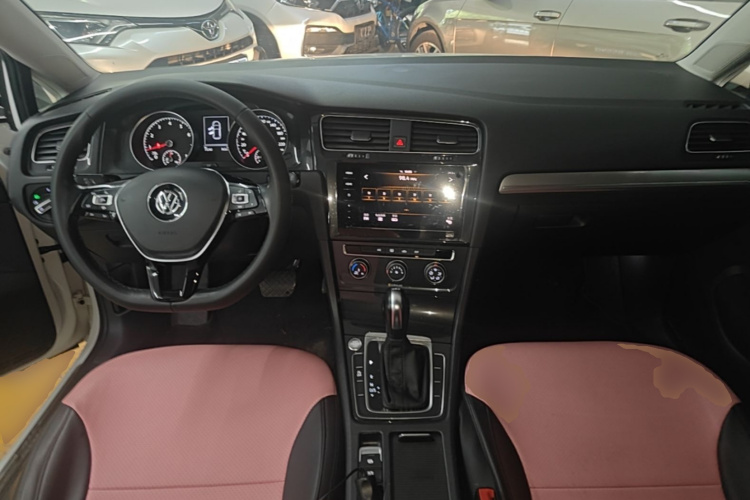 Volkswagen Golf 2020 #10 Volkswagen Golf 2020 car image #10