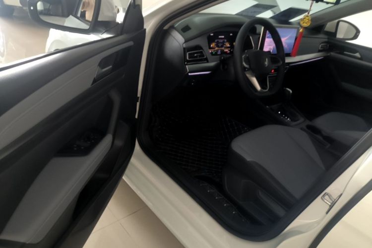 Volkswagen Lavida 2026 car image #16