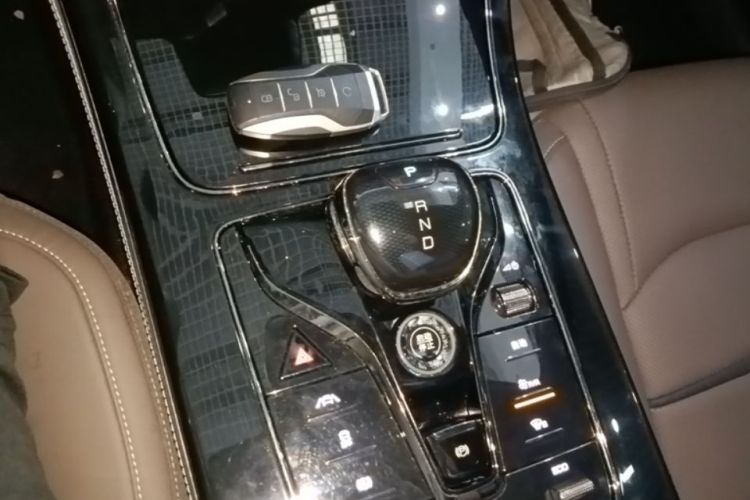 BYD Han 2022 immagine di auto #14