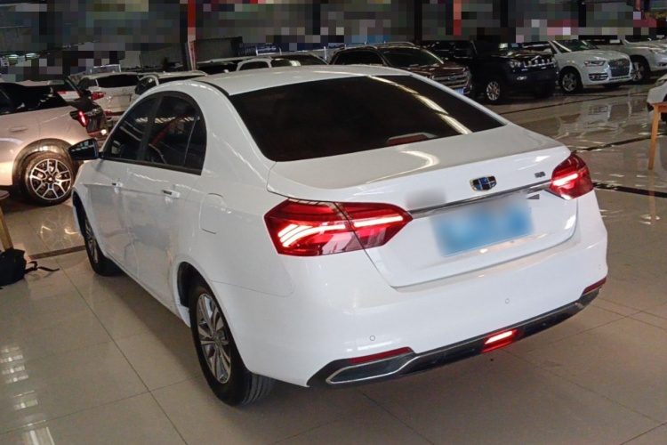 GEELY Emgrand 2018 #5 GEELY Emgrand 2018 car image #5