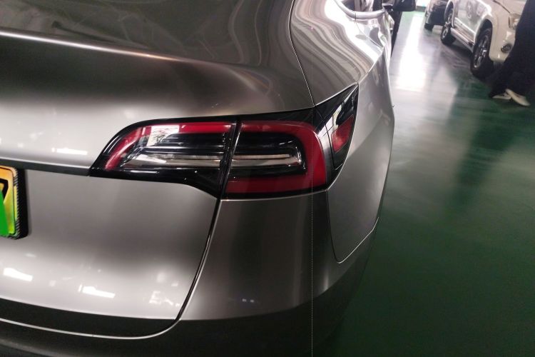 Tesla Model Y 2023 #8 Tesla Model Y 2023 car image #8