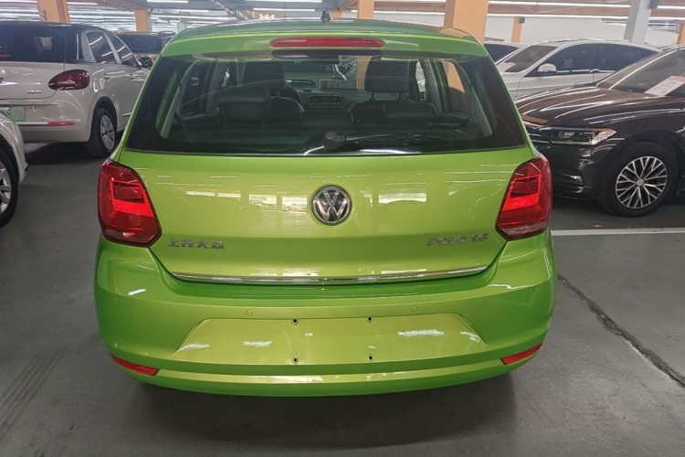Volkswagen Polo 2014 car image #6