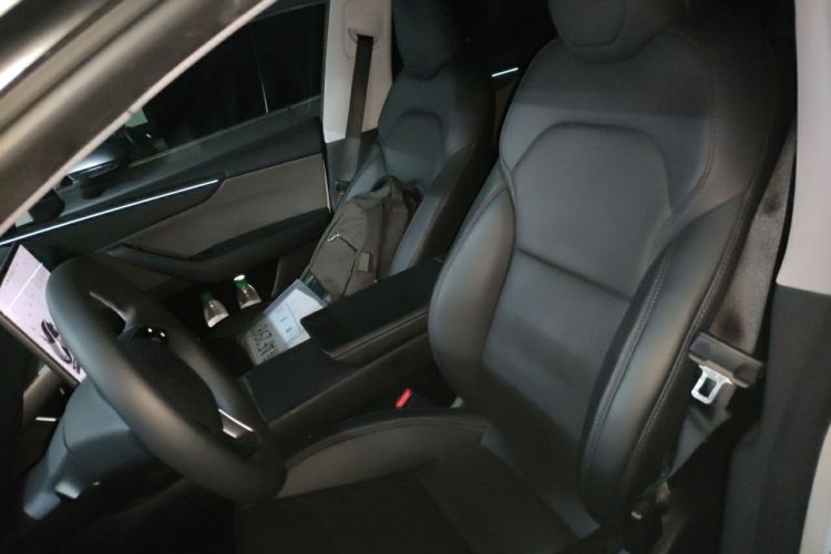 Tesla Model Y 2025 #19 Tesla Model Y 2025 car image #19