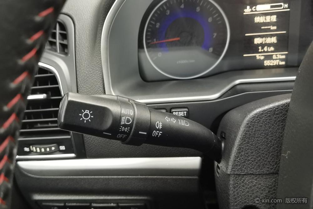 GEELY Emgrand 2015 #16 GEELY Emgrand 2015 car image #16