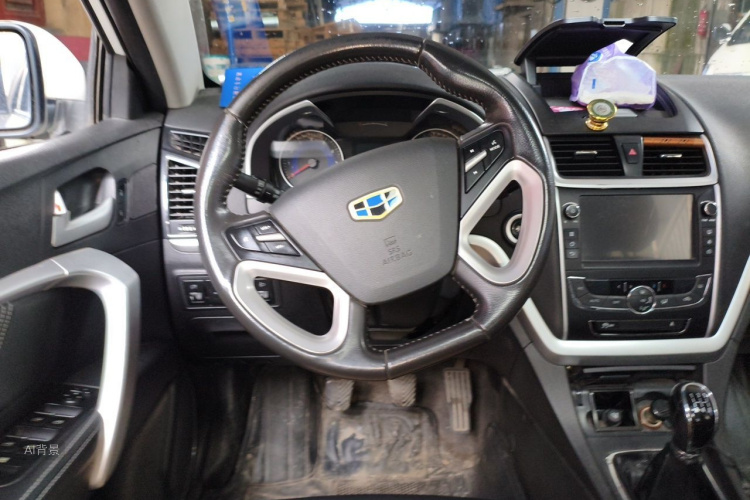 GEELY Emgrand 2016 car image #12