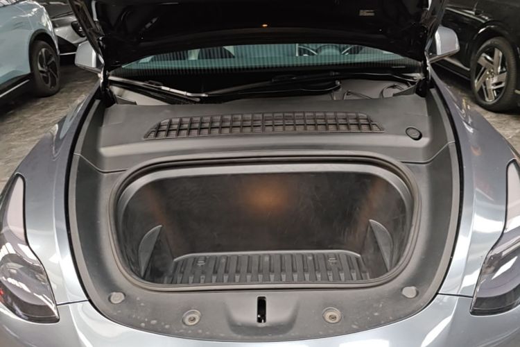 Tesla Model Y 2023 #20 Tesla Model Y 2023 car image #20